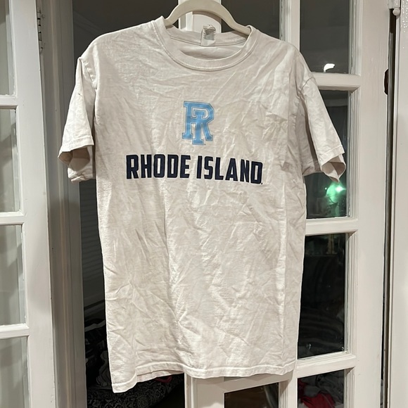 University of Rhode Island tshirt - Picture 1 of 1
